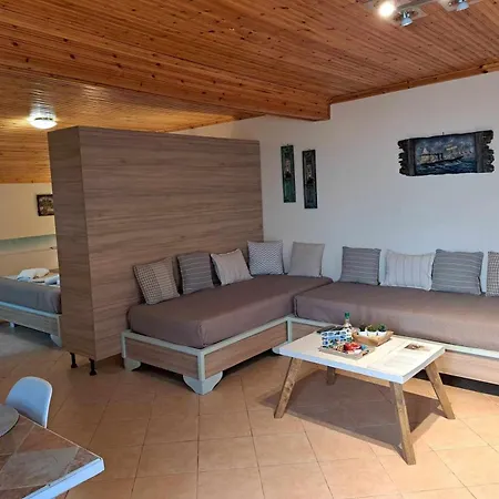 Semesterbostad Sunny *